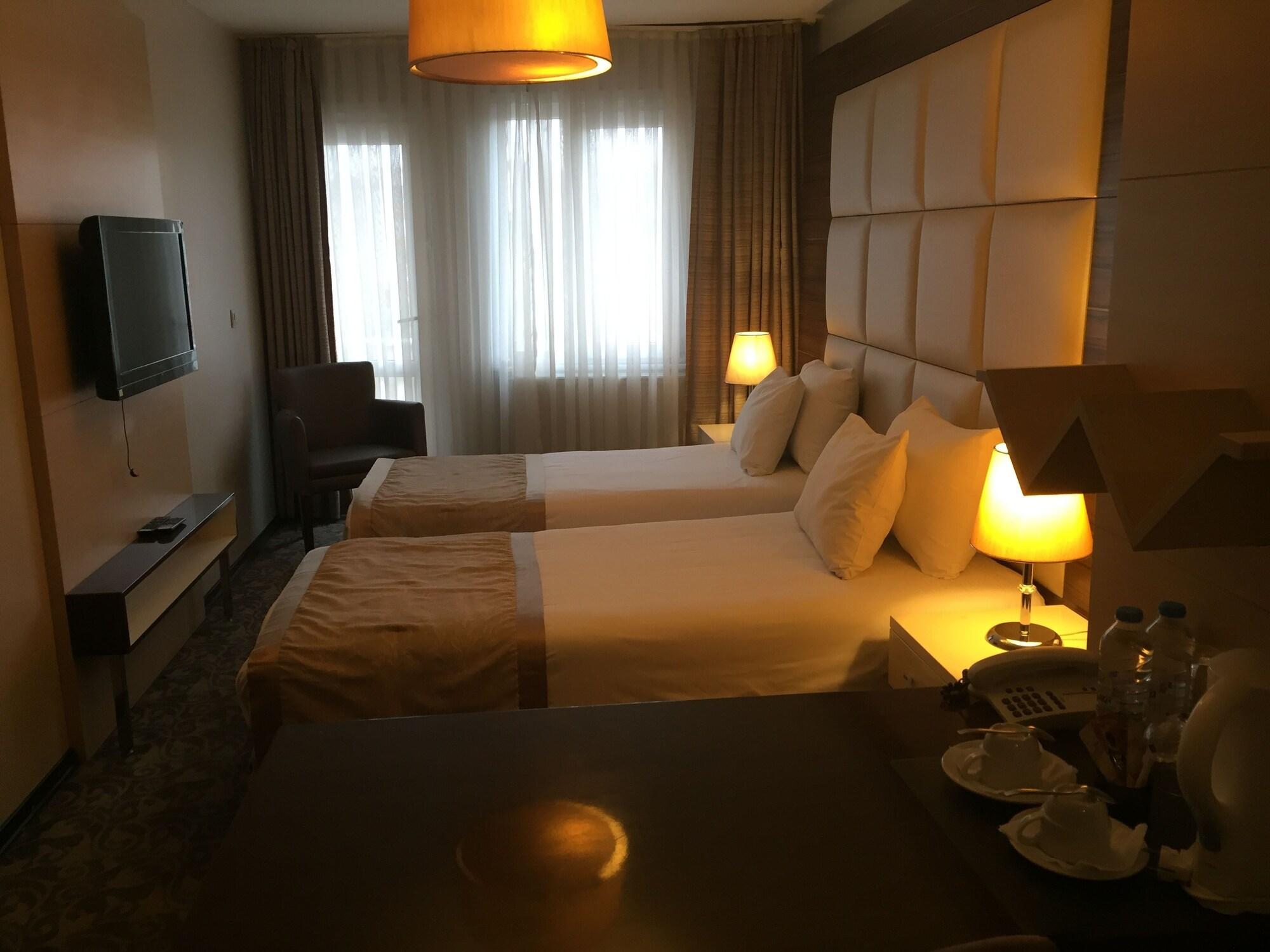 Derpa Hotel Istanbul Luaran gambar