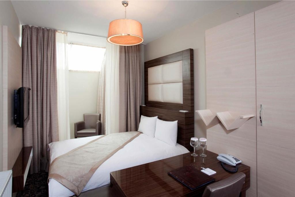 Derpa Hotel Istanbul Bilik gambar